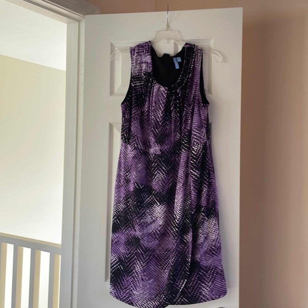 B- slim dress sleeveless pre owned great condition. Tummy slimming size PXL